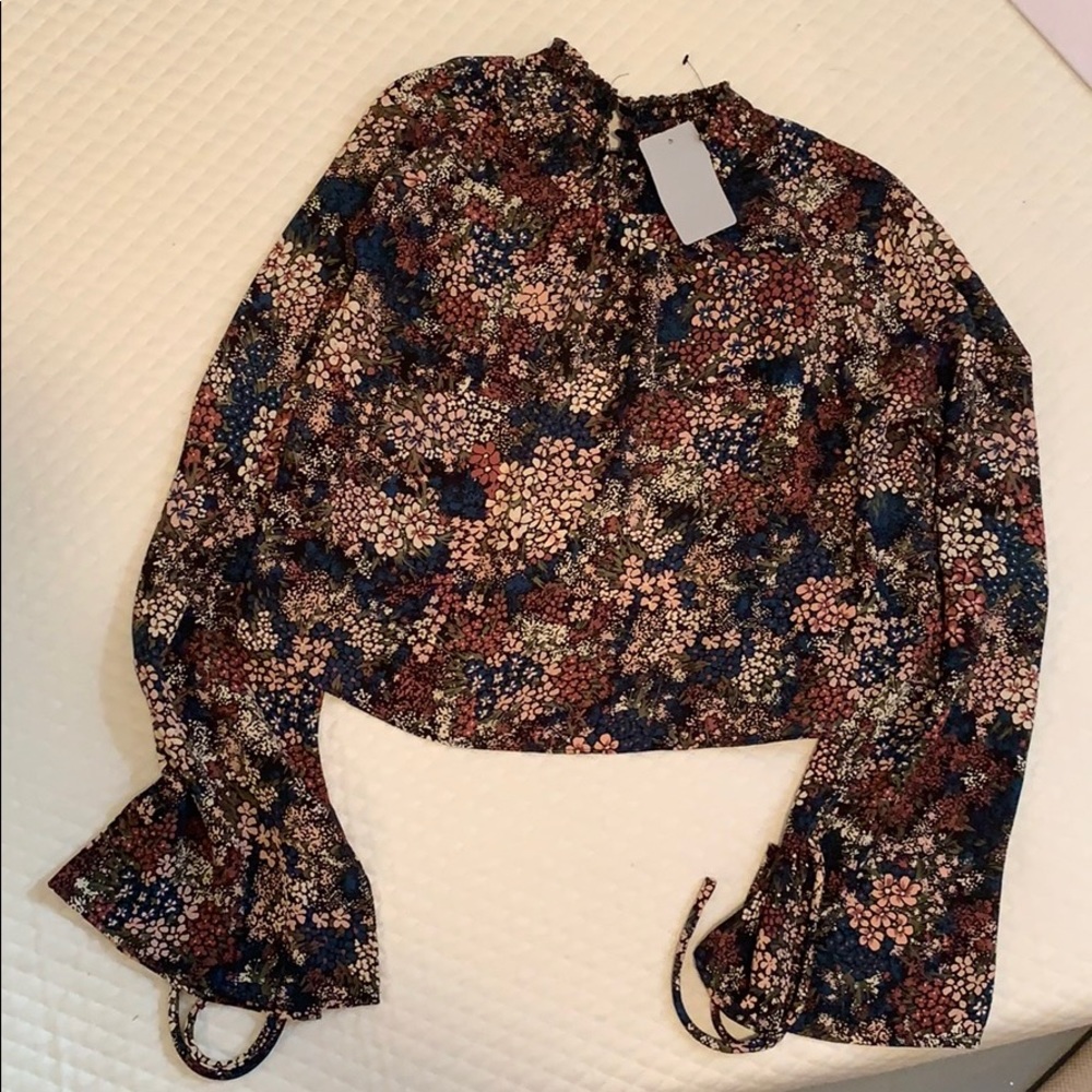 Olivaeous crop top